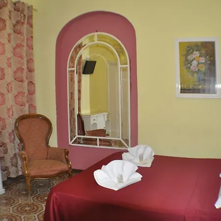 Hotell Amico 2*
